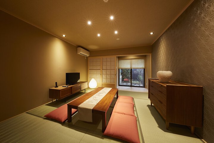 Room 28 of 54