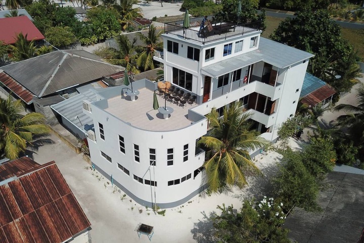FIVE CORAL INN
