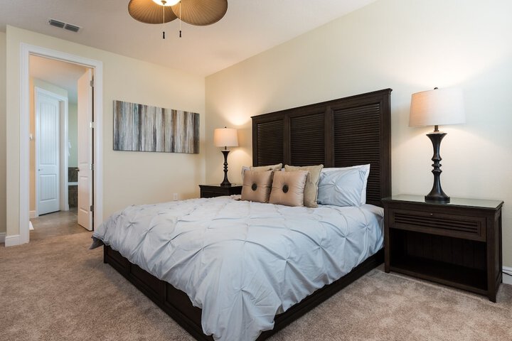 Room 2 of 26