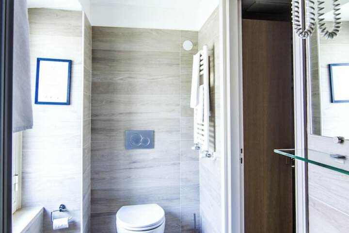 Room 20 of 49