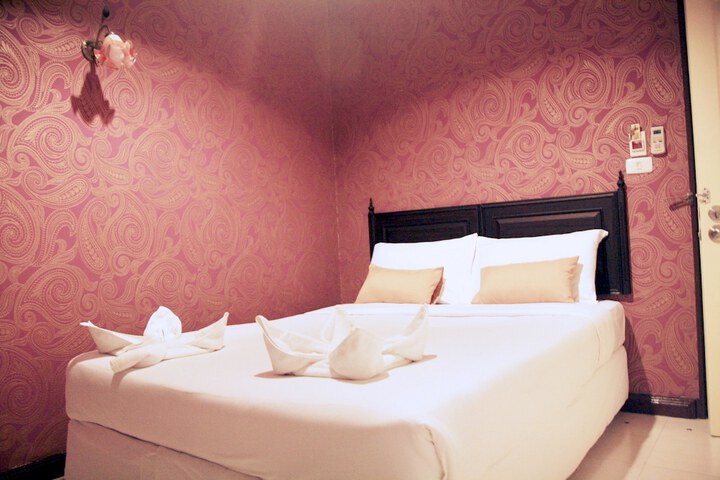 Room 15 of 44
