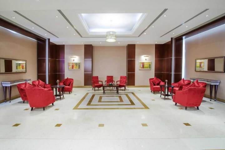 Entrance & Lobby