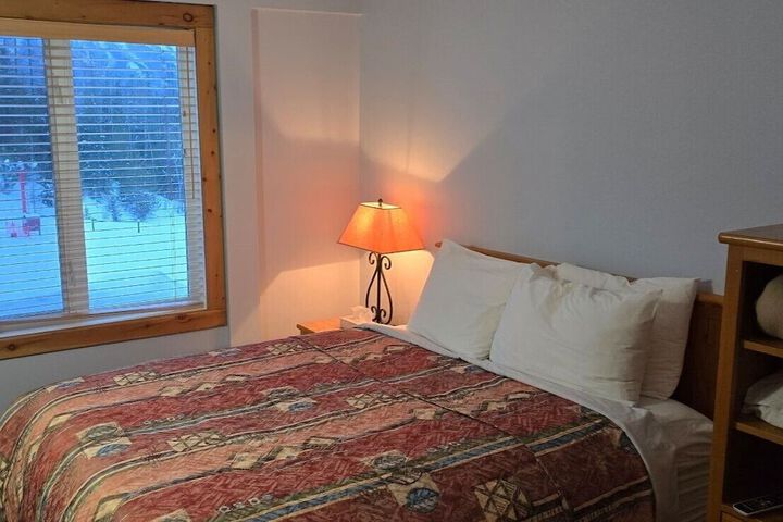 Room 7 of 66