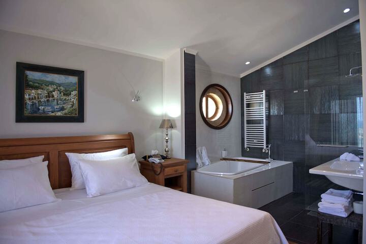 Room 22 of 40