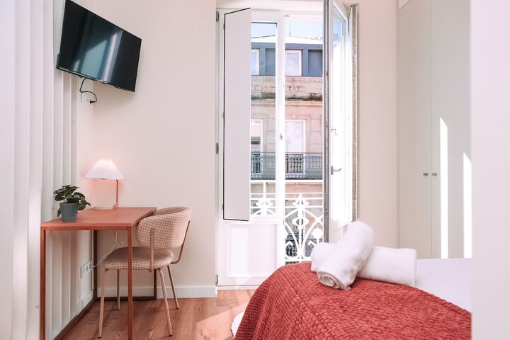 Room 27 of 70