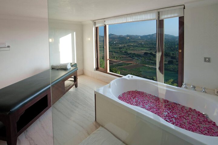 Bath Interior