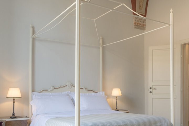 Room 48 of 181