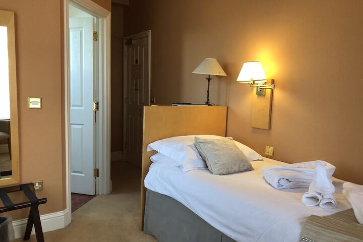 Room 10 of 88