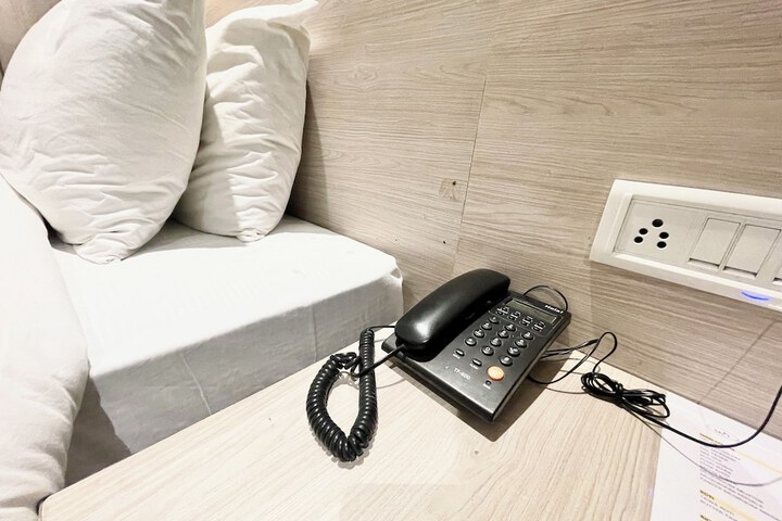 Room 9 of 15
