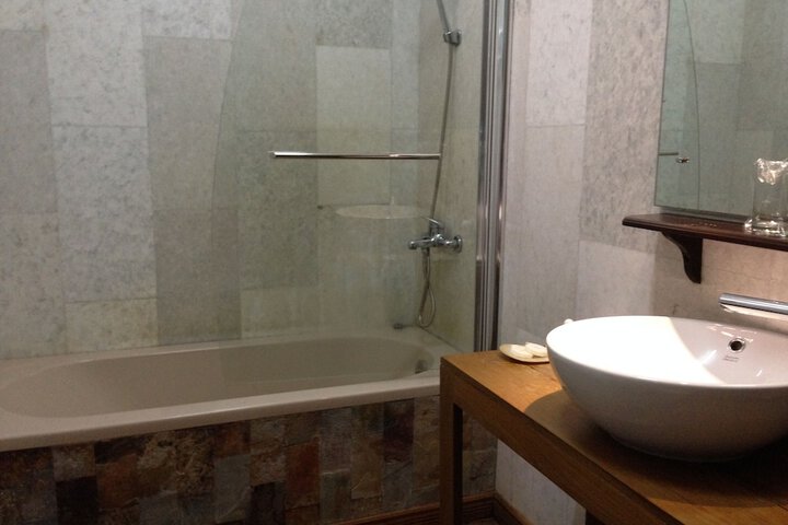 Room 20 of 39