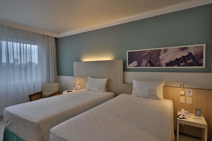 Room 37 of 130