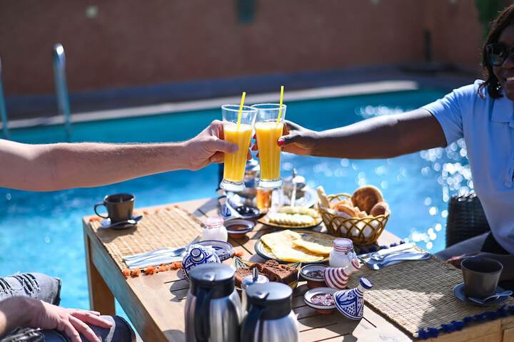 Breakfast/Coffee Service 124 of 150