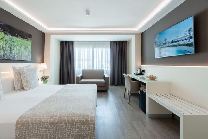 Room 53 of 122