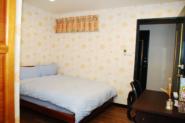 Room 11 of 36
