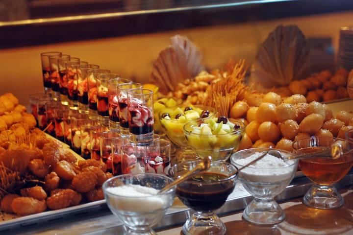 Breakfast/Coffee Service 44 of 90