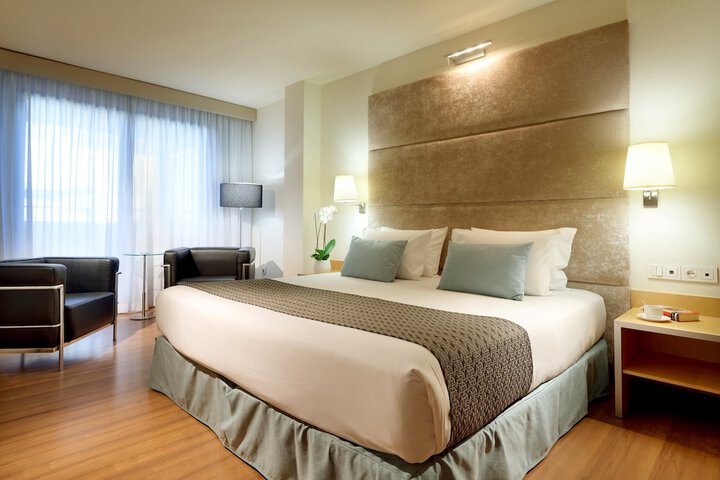 Room 15 of 98