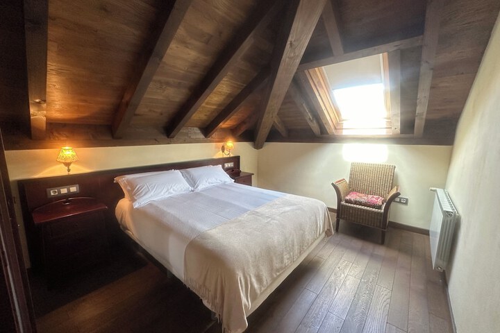 Room 20 of 77