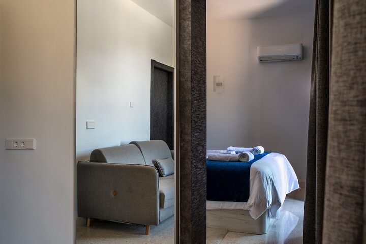 Room 15 of 97
