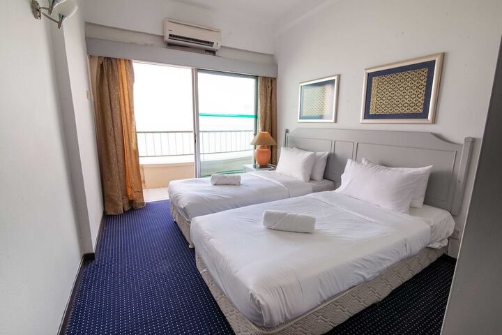 Room 75 of 650