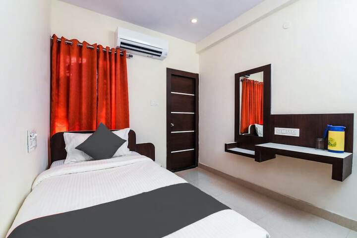Room 4 of 26