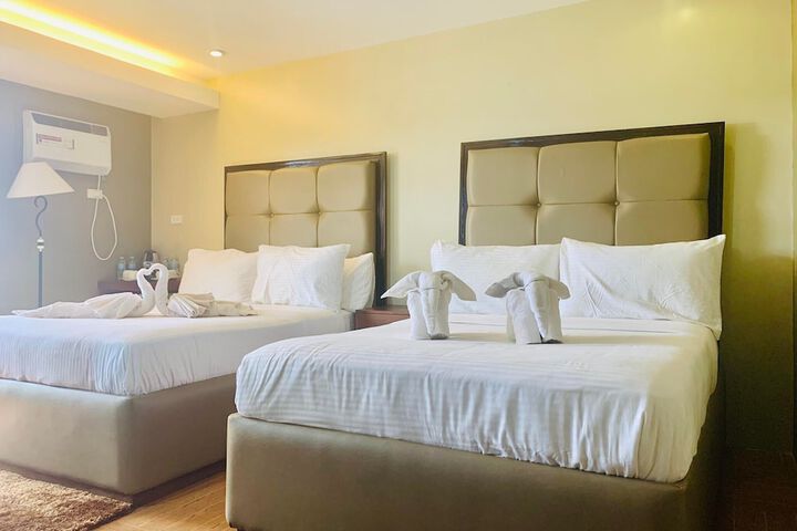 Room 52 of 63