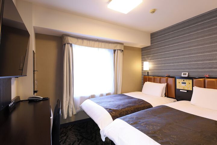 Room 19 of 50