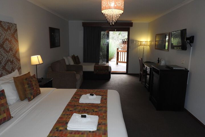 Room 2 of 35