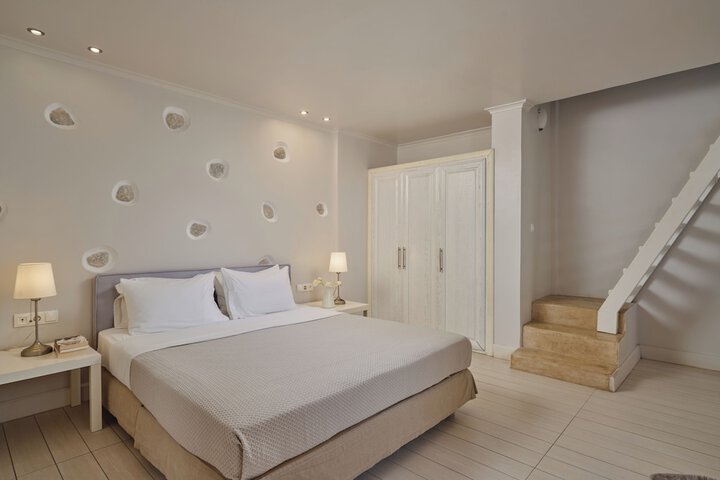 Room 40 of 94