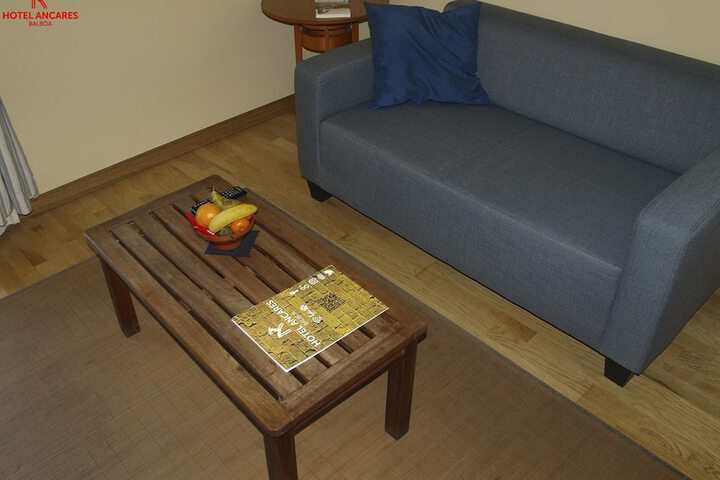 Room 16 of 37