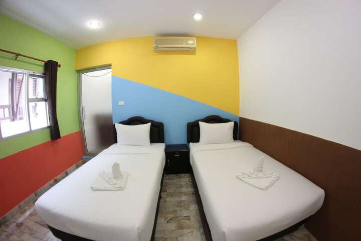 Room 25 of 58