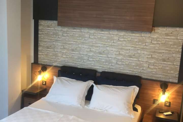 Room 8 of 45