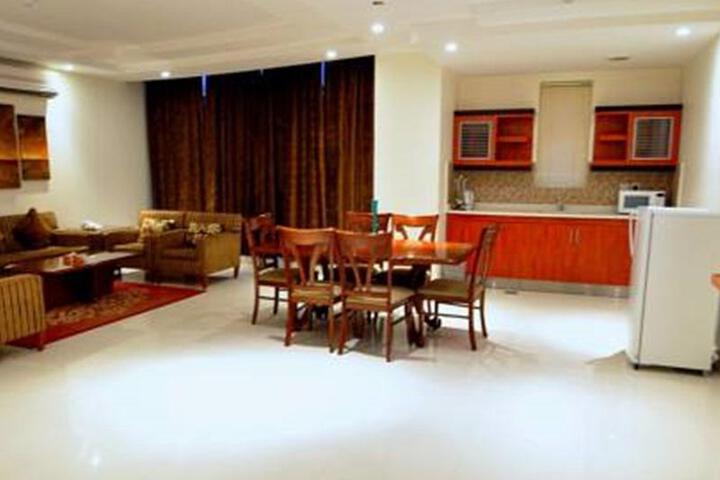 Room 3 of 7