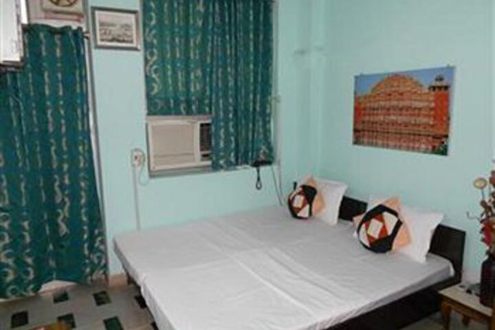 Room 18 of 46