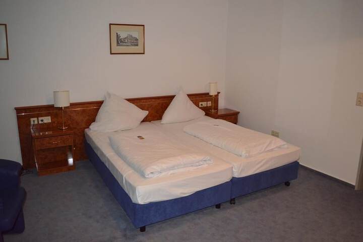 Room 7 of 31