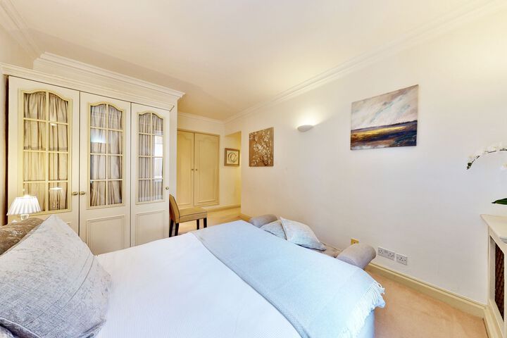 Room 47 of 61