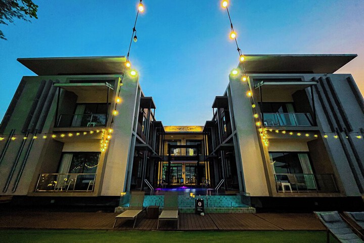 Hotel 106 of 113