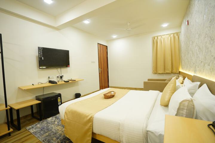 Room 30 of 93