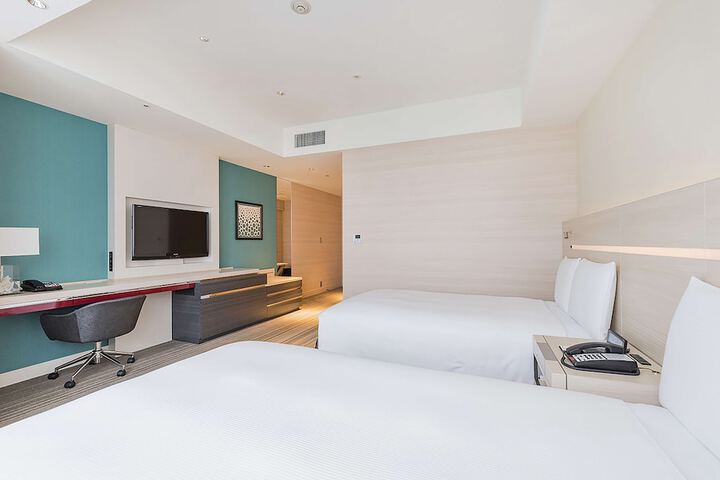 Room 31 of 168