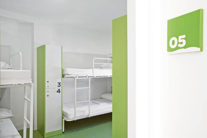Room 4 of 36