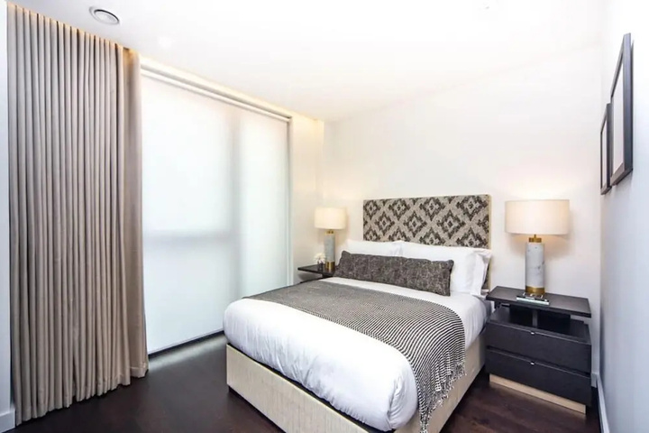 Room 3 of 12