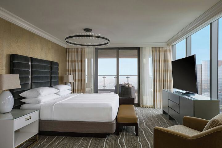 Room 21 of 173