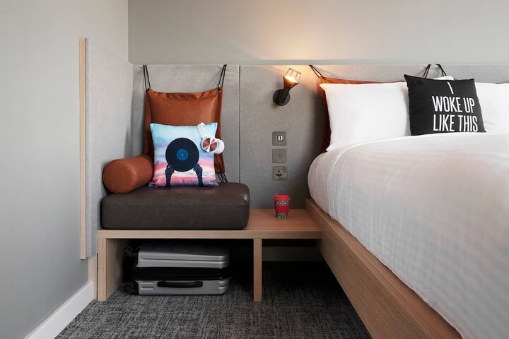 Room 7 of 40