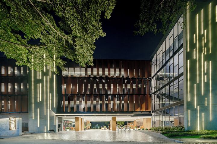Hotel 63 of 66