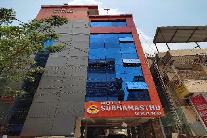 Collection O Sri Subhamastu Grand