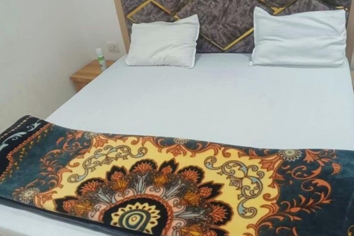 Room 14 of 20