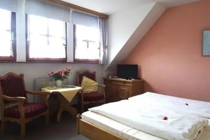Room 2 of 15
