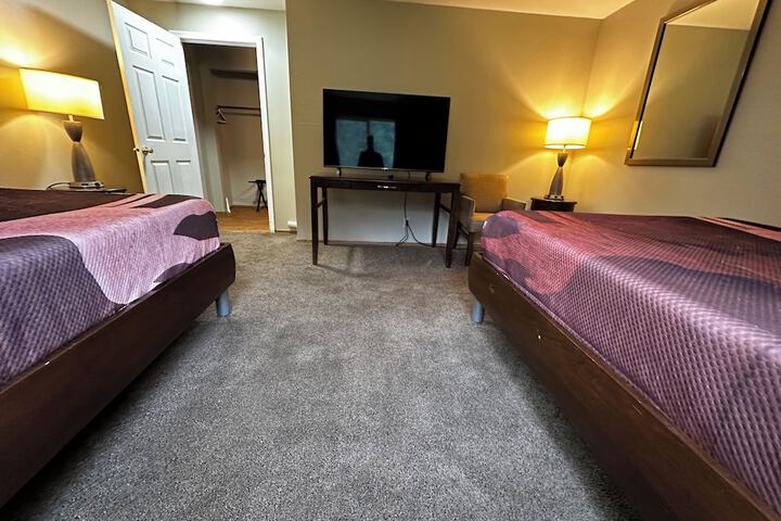 Room 39 of 390