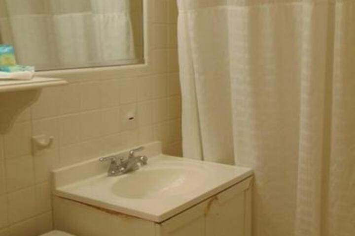 2 Double Beds (2 of 5)