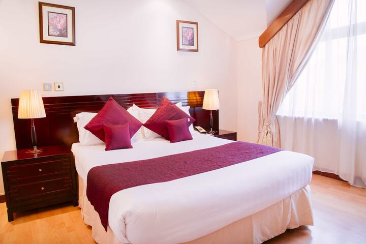 Room 5 of 96