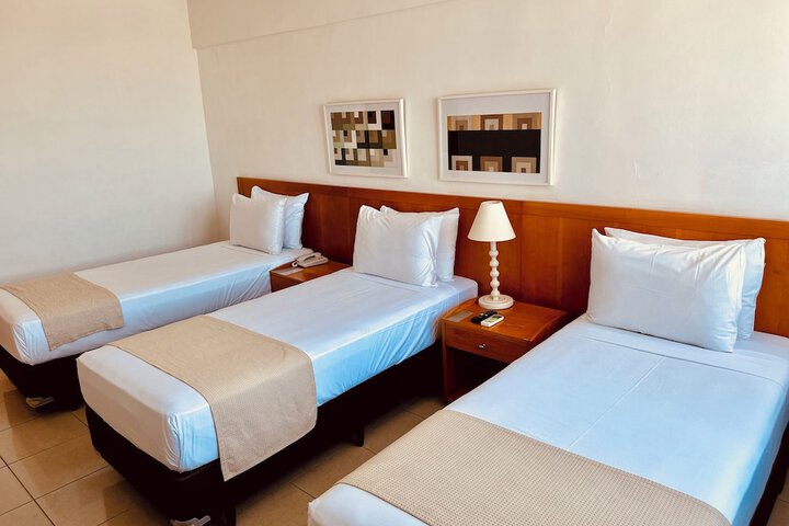 Room 10 of 43